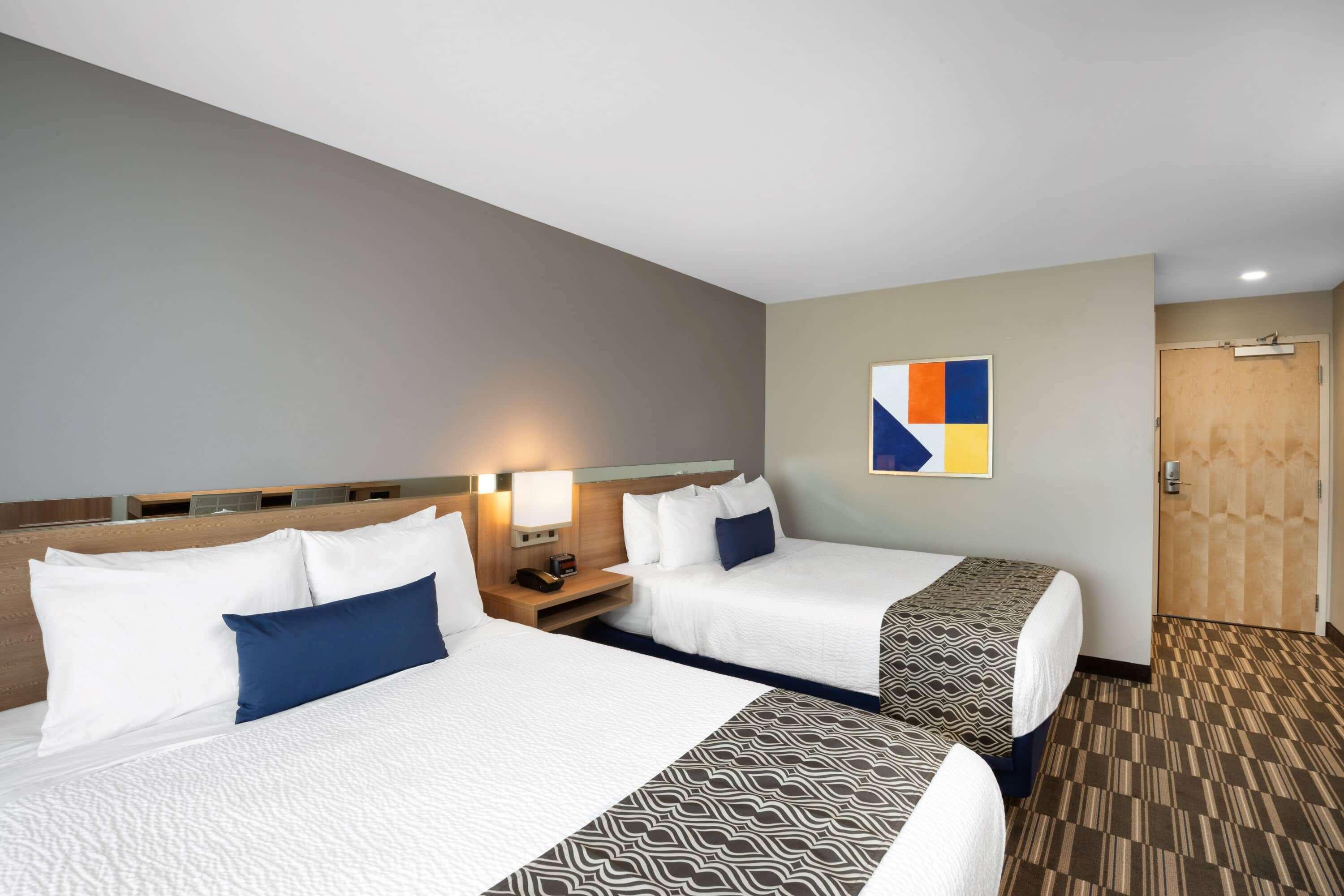 Microtel Inn & Suites By Wyndham Farmington Экстерьер фото