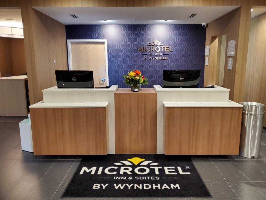 Microtel Inn & Suites By Wyndham Farmington Экстерьер фото