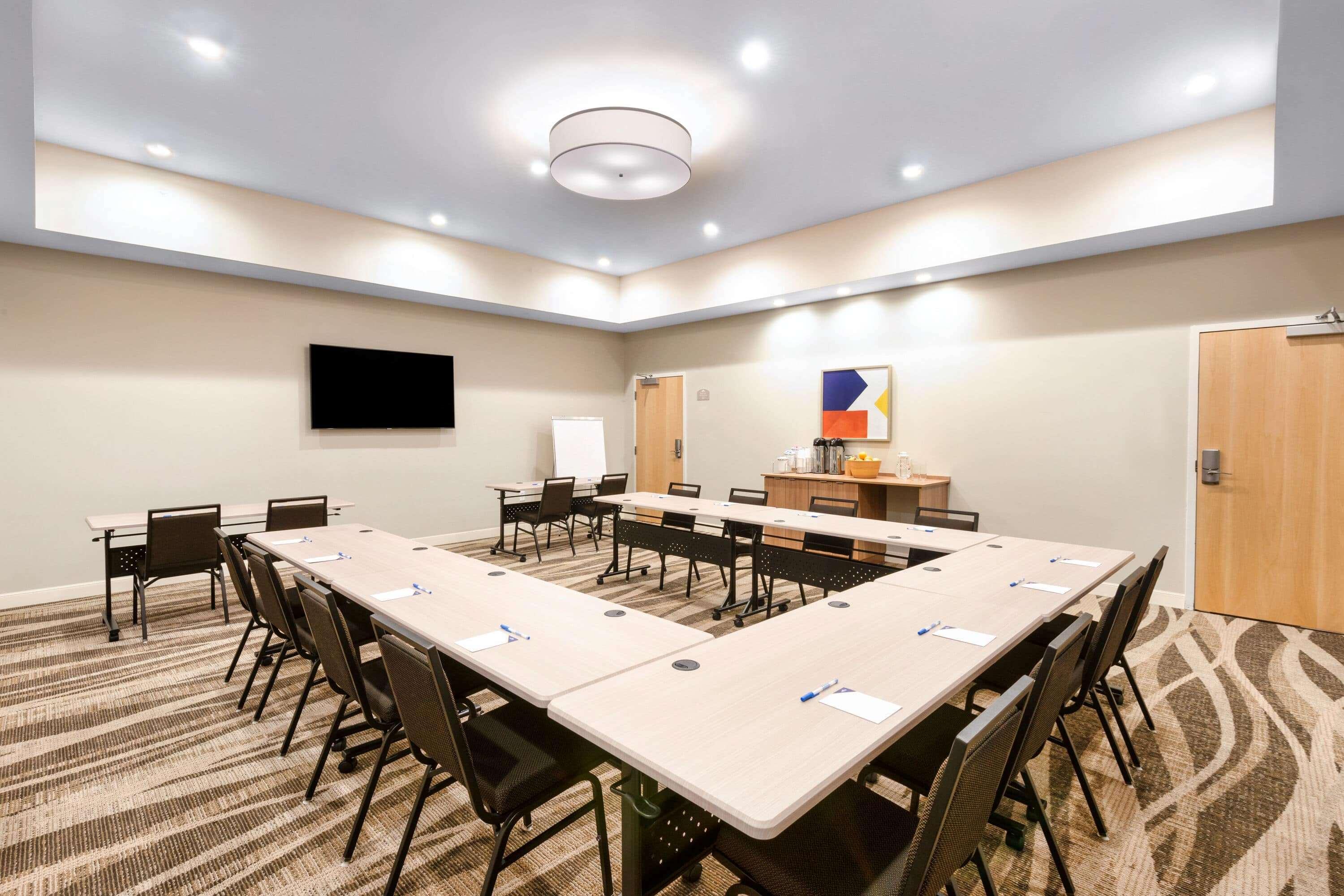 Microtel Inn & Suites By Wyndham Farmington Экстерьер фото